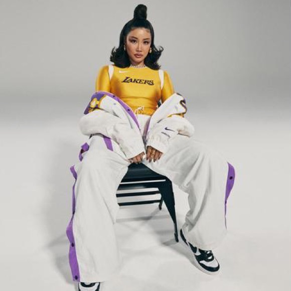 AMBUSH X NIKE Lakers tshirt - Picture 2 of 4